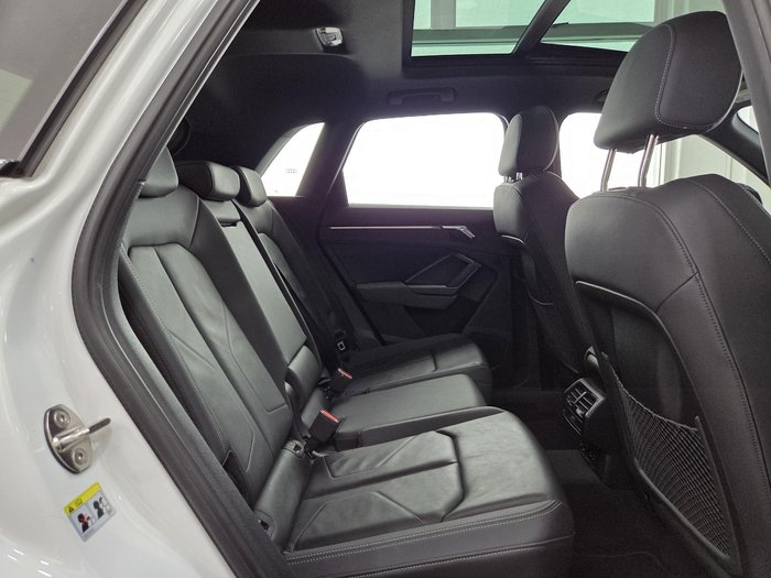 2022 Audi Q3 40 TFSI S line