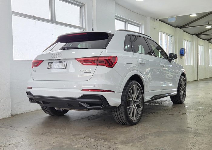 2022 Audi Q3 40 TFSI S line