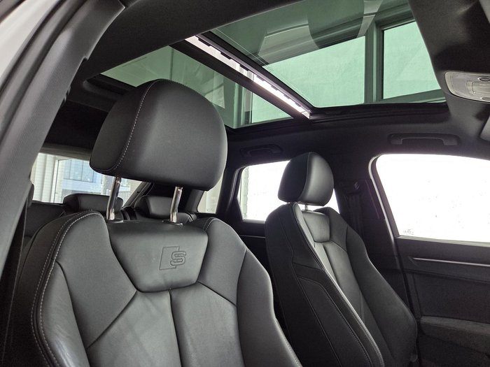 2022 Audi Q3 40 TFSI S line