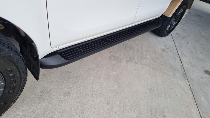 2022 Toyota Hilux SR