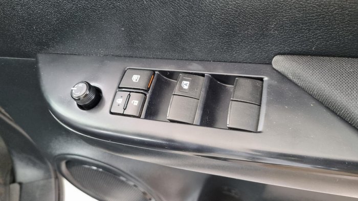 2022 Toyota Hilux SR