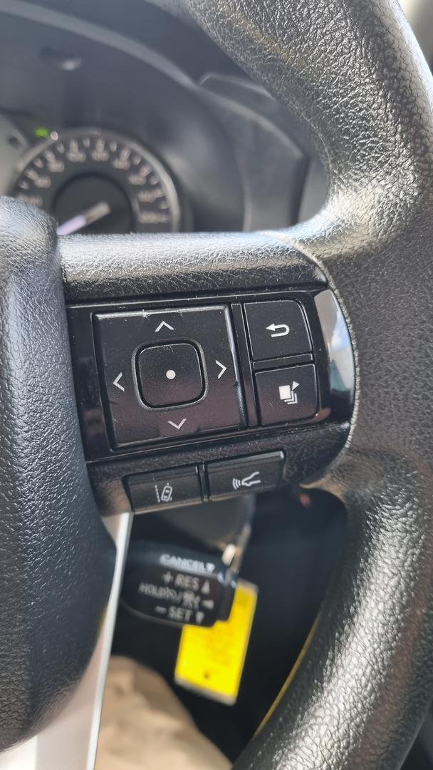 2022 Toyota Hilux SR