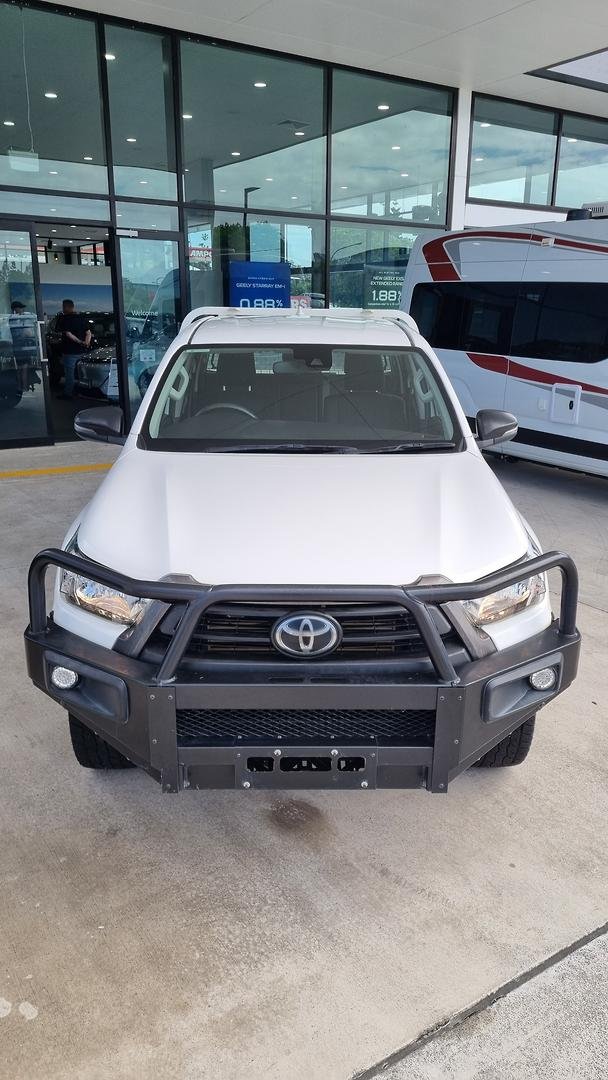 2022 Toyota Hilux SR