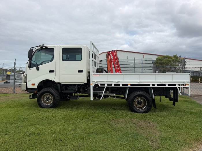 2018 Hino 300 Series 817 White