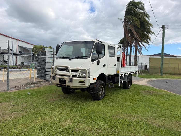 2018 Hino 300 Series 817 White