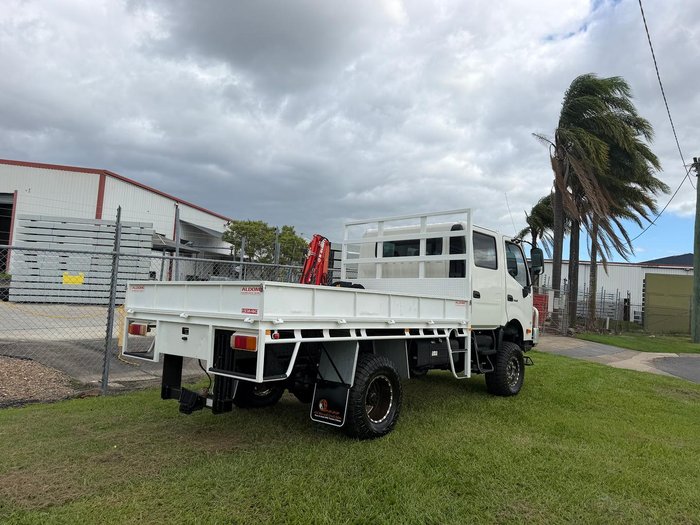 2018 Hino 300 Series 817 White
