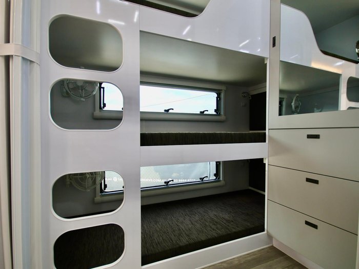 2026 Wonderland RV Xtr 1906Ew.F3