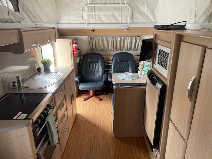 2011 Jayco Discovery - Pop Top