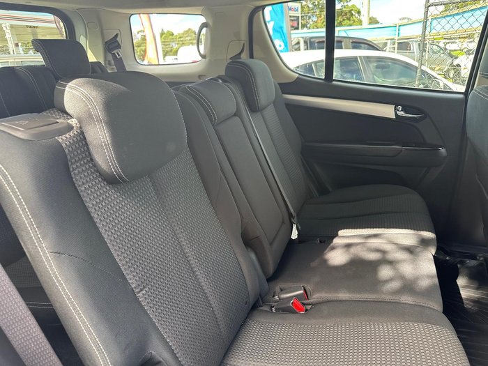 2017 Isuzu MU-X LS-U MY17 4x2 Titanium Silver