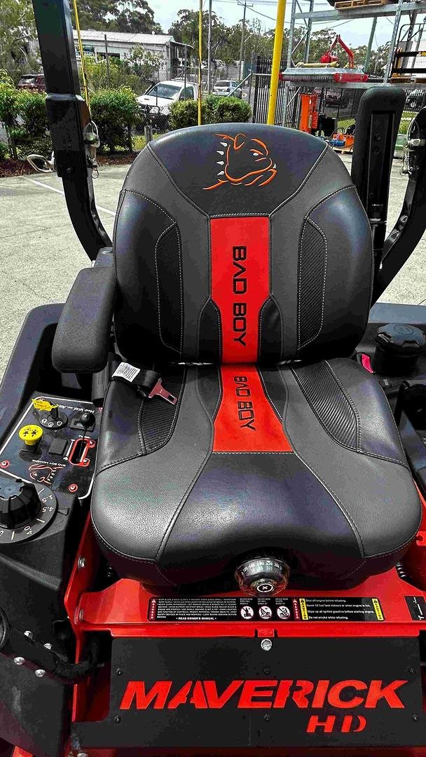 2023 BAD BOY Maverick HD Zero Turn Mower C/W 54in Deck ORANGE