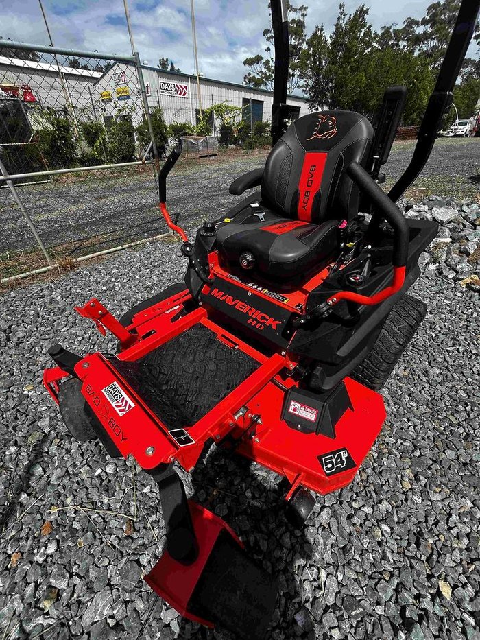 2023 BAD BOY Maverick HD Zero Turn Mower C/W 54in Deck ORANGE