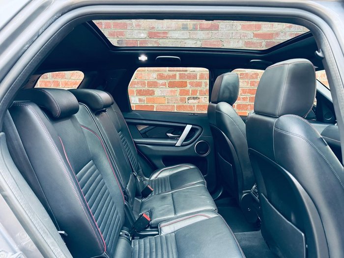 2020 Land Rover Discovery Sport P250 R-Dynamic SE