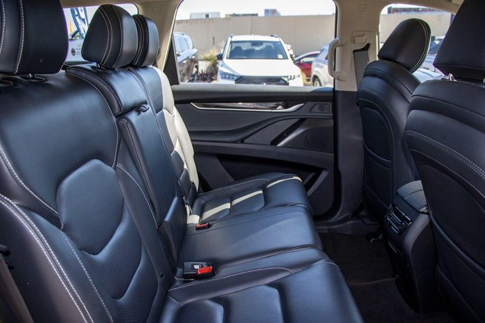 2022 LDV D90 Executive