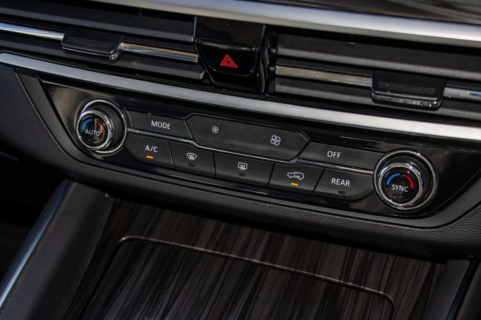 2022 LDV D90 Executive
