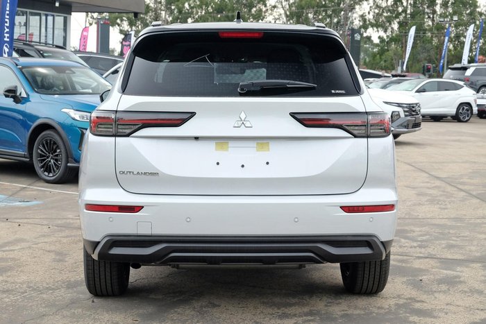 2026 Mitsubishi Outlander LS