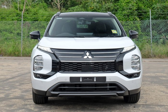 2026 Mitsubishi Outlander LS