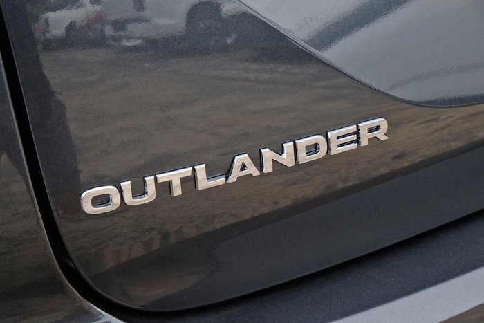 2026 Mitsubishi Outlander LS