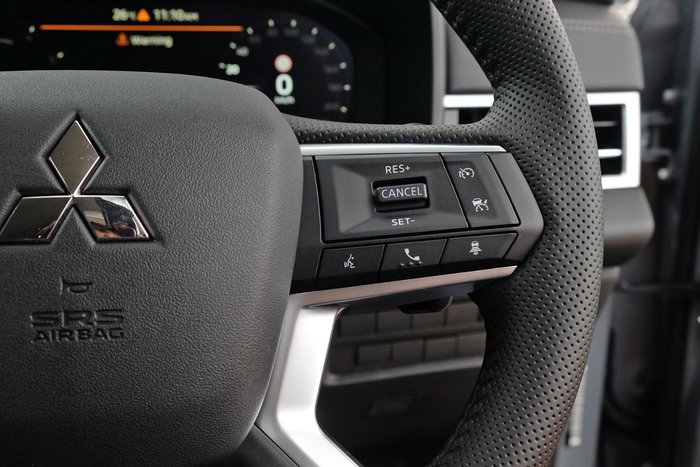 2026 Mitsubishi Outlander LS