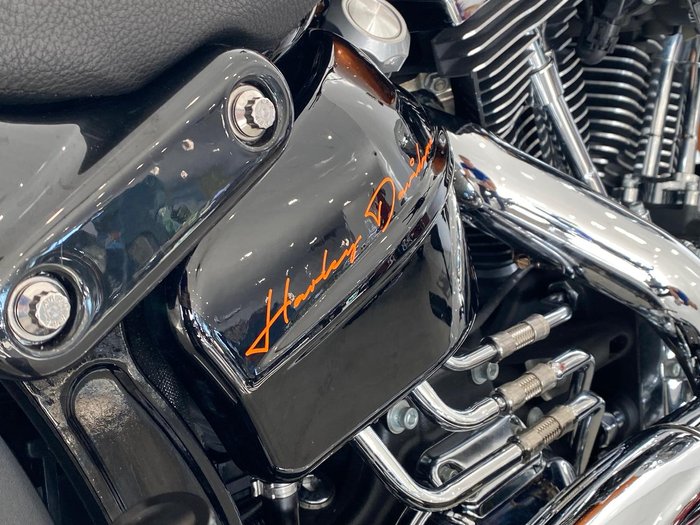 2014 Harley-Davidson Breakout 103 (FXSB) Softail Orange