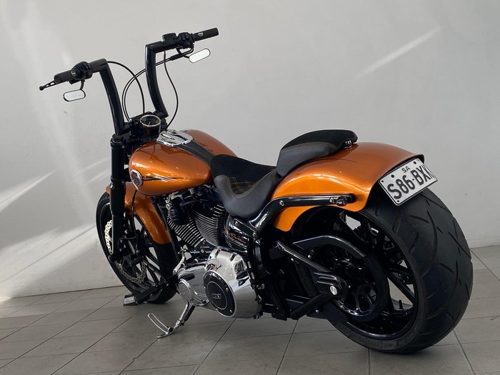 2014 Harley-Davidson Breakout 103 (FXSB) Softail Orange