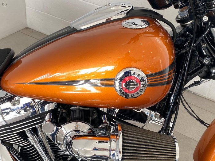 2014 Harley-Davidson Breakout 103 (FXSB) Softail Orange
