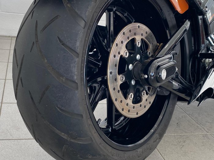 2014 Harley-Davidson Breakout 103 (FXSB) Softail Orange