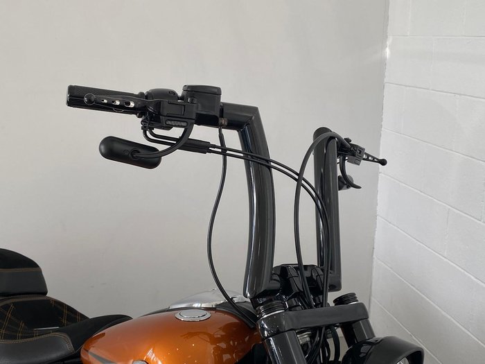 2014 Harley-Davidson Breakout 103 (FXSB) Softail Orange