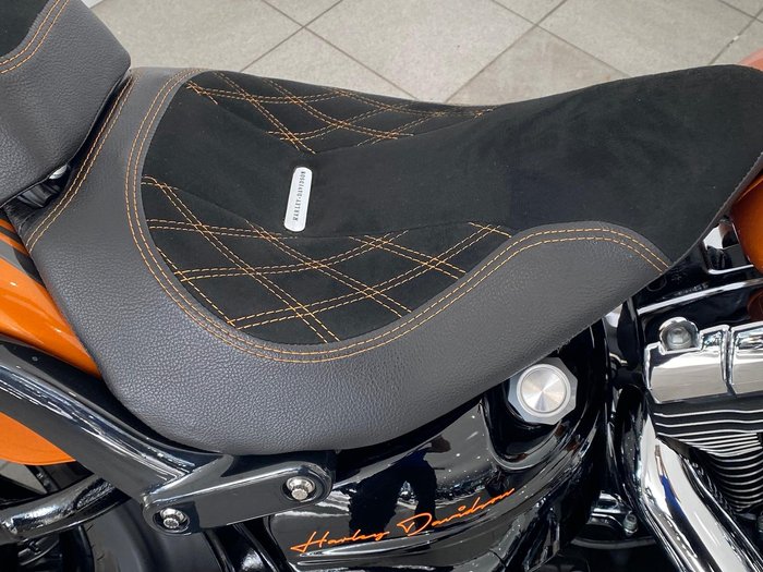 2014 Harley-Davidson Breakout 103 (FXSB) Softail Orange