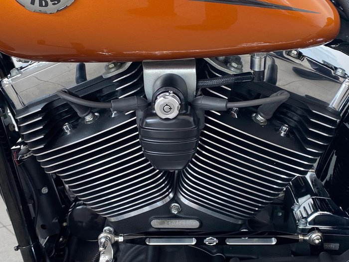 2014 Harley-Davidson Breakout 103 (FXSB) Softail Orange