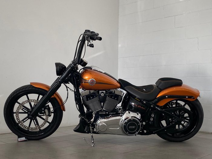 2014 Harley-Davidson Breakout 103 (FXSB) Softail Orange