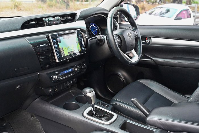 2016 Toyota Hilux SR5