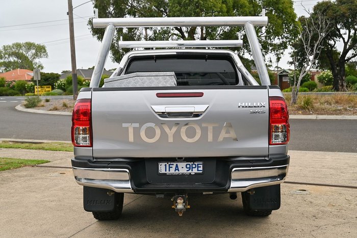 2016 Toyota Hilux SR5