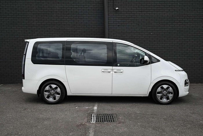 2022 Hyundai STARIA
