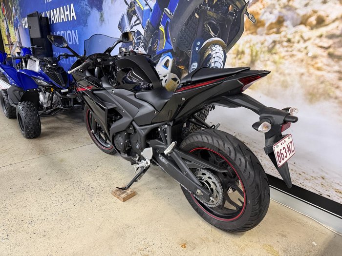 2015 Yamaha YZF-R3 BLACK
