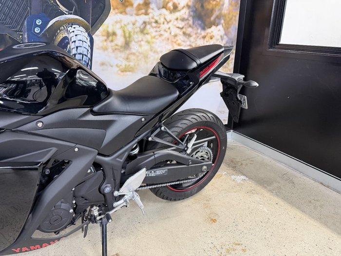 2015 Yamaha YZF-R3 BLACK