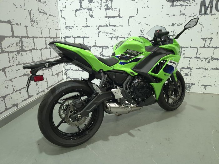 2026 Kawasaki Ninja 650L (LAMS) ABS Ninja Green