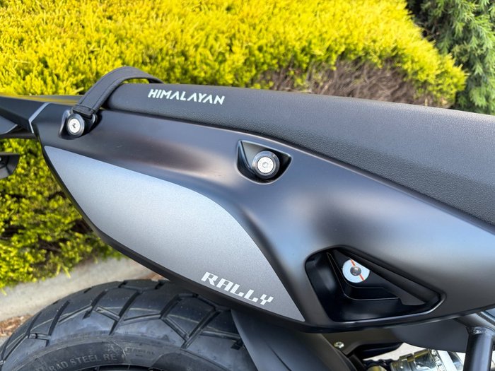 2026 Royal Enfield HIMALAYAN 450 MANA BLACK