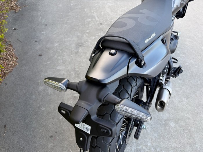 2026 Royal Enfield HIMALAYAN 450 MANA BLACK