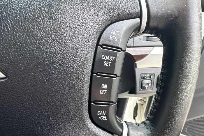 2014 Mitsubishi Pajero Exceed NW MY14 4X4 Dual Range White