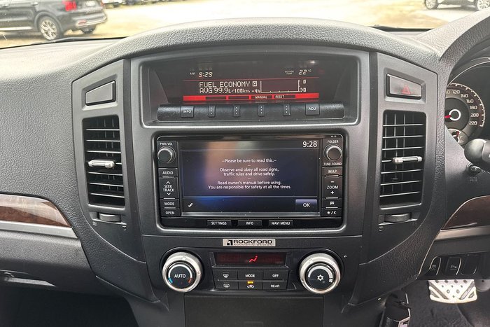 2014 Mitsubishi Pajero Exceed NW MY14 4X4 Dual Range White