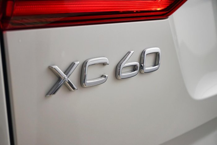 2024 Volvo XC60 Ultra B5 Bright