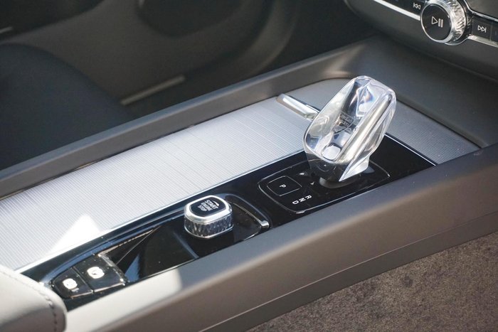 2024 Volvo XC60 Ultra B5 Bright