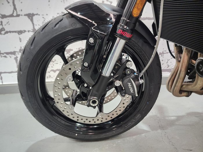 2026 Triumph Trident 660 Trident White