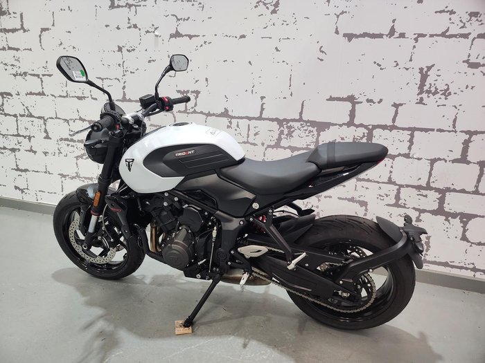 2026 Triumph Trident 660 Trident White