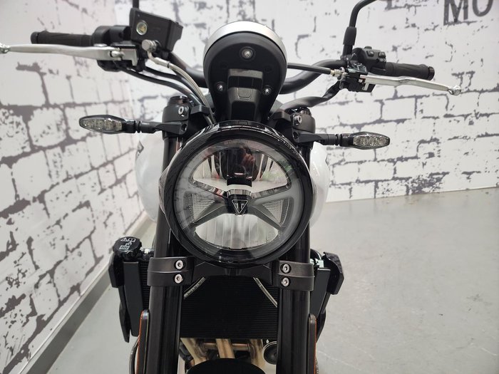 2026 Triumph Trident 660 Trident White