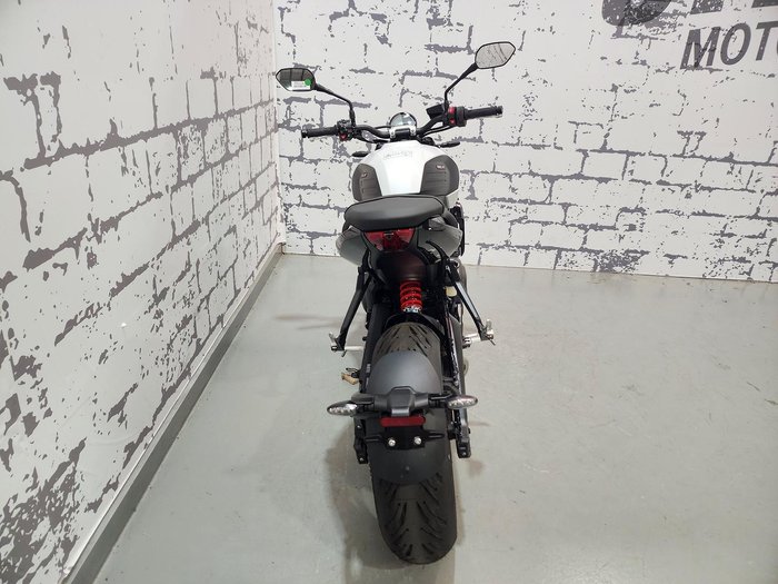 2026 Triumph Trident 660 Trident White