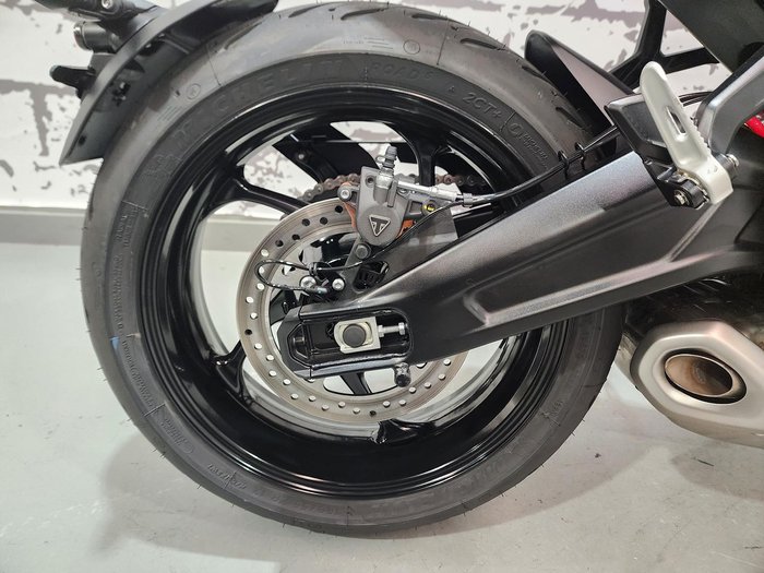 2026 Triumph Trident 660 Trident White