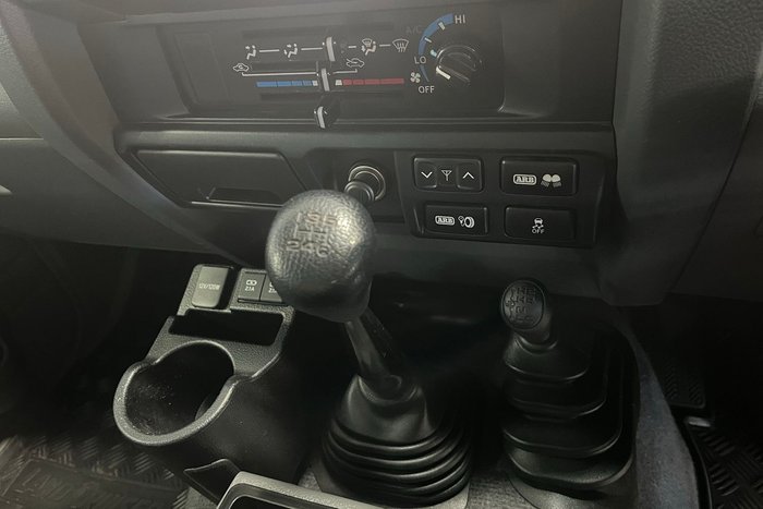 2023 Toyota Landcruiser GXL