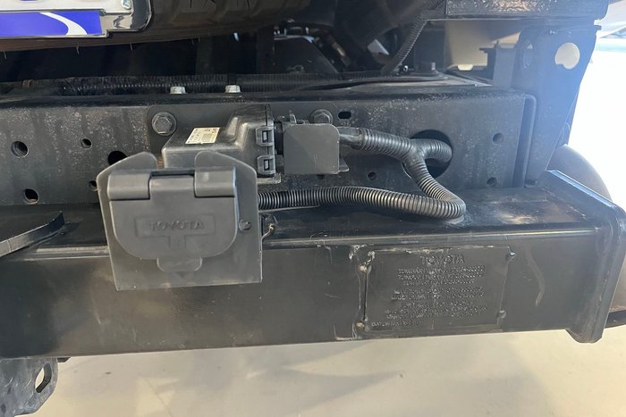 2023 Toyota Landcruiser GXL