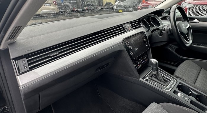 2022 Volkswagen Passat 140TSI Business